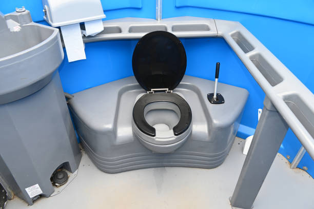 Types of Portable Toilets We Offer in Hopelawn, NJ